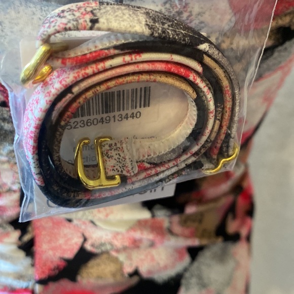 Calvin Klein Swim Top. Size Medium. NWT - Picture 3 of 13